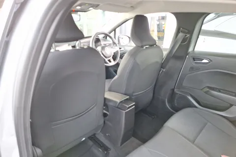 BG72LCO Renault Clio 1.6 E-TECH Hybrid 140 Iconic Edition 5dr Auto Thumbnail #29