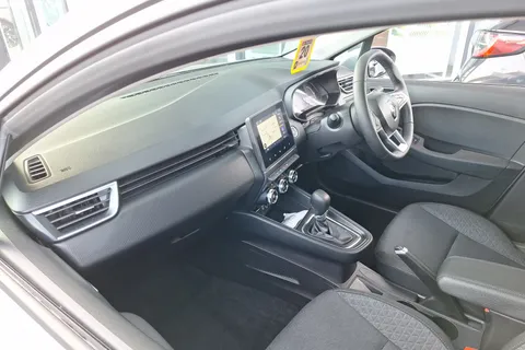 BG72LCO Renault Clio 1.6 E-TECH Hybrid 140 Iconic Edition 5dr Auto Thumbnail #28