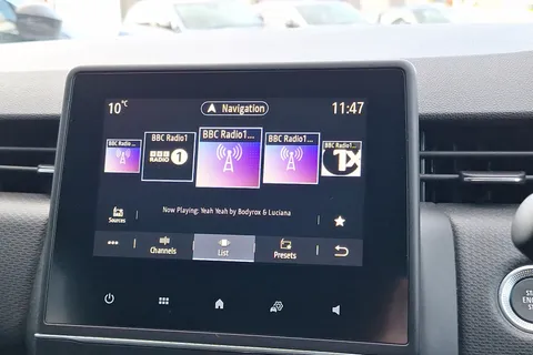 BG72LCO Renault Clio 1.6 E-TECH Hybrid 140 Iconic Edition 5dr Auto Thumbnail #40