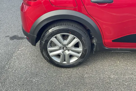 3 of 40 for Dacia Sandero Stepway 1.0 TCe Essential 5dr