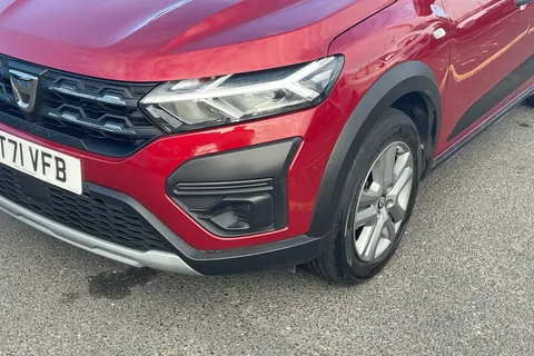 13 of 40 for Dacia Sandero Stepway 1.0 TCe Essential 5dr