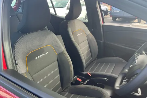 33 of 40 for Dacia Sandero Stepway 1.0 TCe Essential 5dr