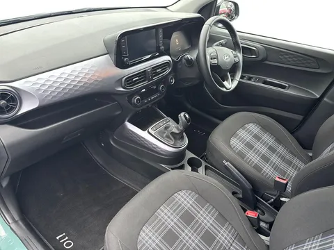 DL73EHG Hyundai i10 1.0 MPi Premium 5dr Auto Thumbnail #4