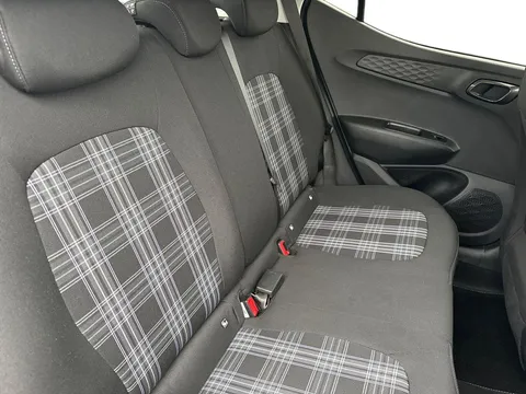 DL73EHG Hyundai i10 1.0 MPi Premium 5dr Auto Thumbnail #10