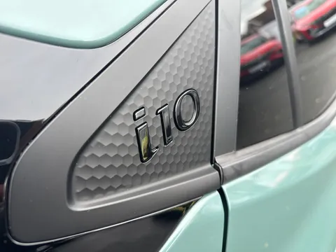DL73EHG Hyundai i10 1.0 MPi Premium 5dr Auto Thumbnail #32