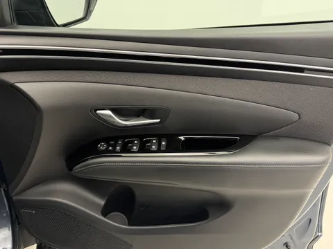 DN22EHF Hyundai Tucson 1.6 TGDi Hybrid 230 Premium 5dr 2WD Auto Thumbnail #17