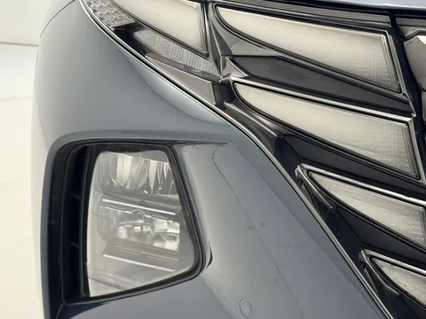 DN22EHF Hyundai Tucson 1.6 TGDi Hybrid 230 Premium 5dr 2WD Auto Thumbnail #31