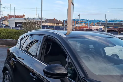 BK22FKF Renault Captur 1.6 E-TECH Hybrid 145 S Edition 5dr Auto Thumbnail #21