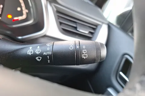 BK22FKF Renault Captur 1.6 E-TECH Hybrid 145 S Edition 5dr Auto Thumbnail #39