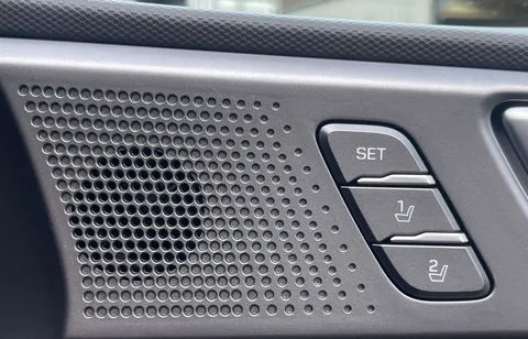 FX69XSV Hyundai Ioniq 1.6 GDi Plug-in Hybrid Premium SE 5dr DCT Thumbnail #18