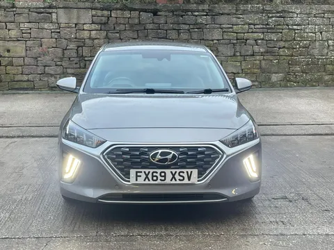 FX69XSV Hyundai Ioniq 1.6 GDi Plug-in Hybrid Premium SE 5dr DCT Thumbnail #3