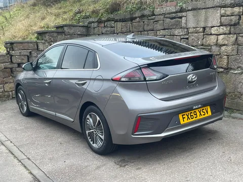 FX69XSV Hyundai Ioniq 1.6 GDi Plug-in Hybrid Premium SE 5dr DCT Thumbnail #6