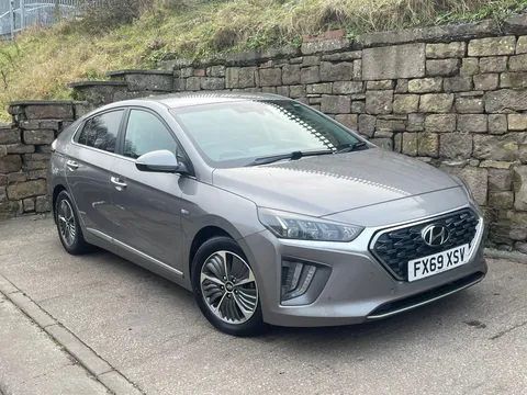 FX69XSV Hyundai Ioniq 1.6 GDi Plug-in Hybrid Premium SE 5dr DCT Thumbnail #2