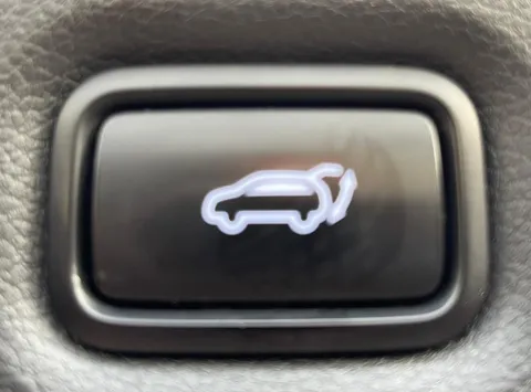 LF72RZA Hyundai Santa Fe 1.6 TGDi Hybrid Ultimate 5dr Auto Thumbnail #25