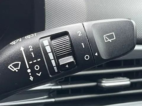 ML24RYY Hyundai i20 1.0T GDi 48V MHD SE Connect 5dr Thumbnail #19