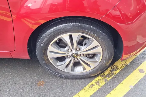 ML67KGY Kia Venga 1.6 4 5dr Auto [6] Thumbnail #5