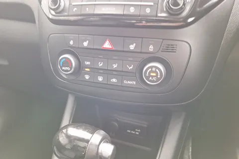 ML67KGY Kia Venga 1.6 4 5dr Auto [6] Thumbnail #41