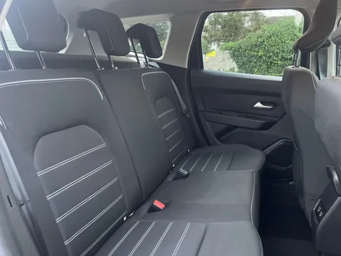 BJ22KWE Dacia Duster 1.3 TCe 130 Prestige 5dr Thumbnail #10