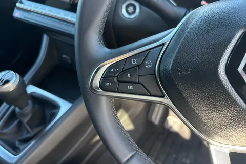 BN74XDH Renault Captur 1.0 TCE 90 Techno 5dr Thumbnail #12