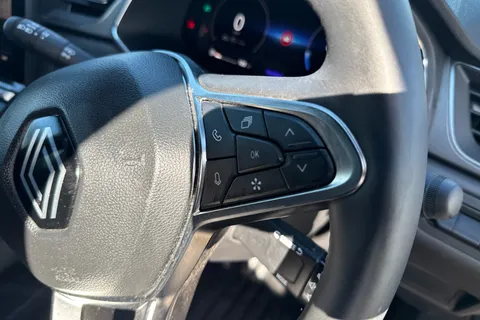 BN74XDH Renault Captur 1.0 TCE 90 Techno 5dr Thumbnail #22