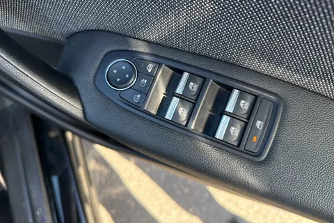 BN74XDH Renault Captur 1.0 TCE 90 Techno 5dr Thumbnail #28