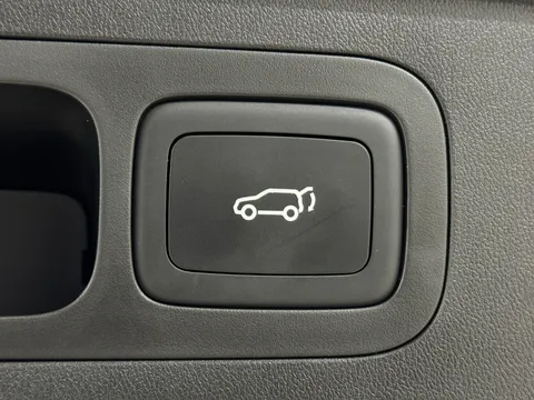 DU75ZFA Mg Motor Uk MGS5 170kW Trophy EV Long Range 64kWh 5dr Auto Thumbnail #14