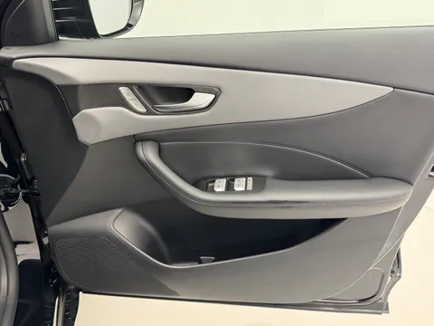 DU75ZFA Mg Motor Uk MGS5 170kW Trophy EV Long Range 64kWh 5dr Auto Thumbnail #19