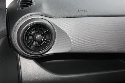 DG75AYZ Hyundai i10 1.0 [63] Advance 5dr [Nav] Thumbnail #8