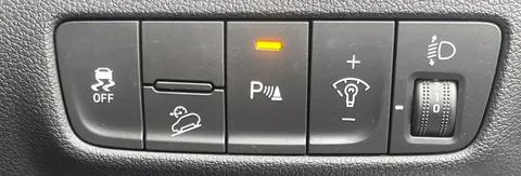 16 of 35 for Hyundai Kona 1.0 TGDi 48V MHEV Premium 5dr ⭐HEATED SEATS⭐CARPLAY⭐SENSORS⭐