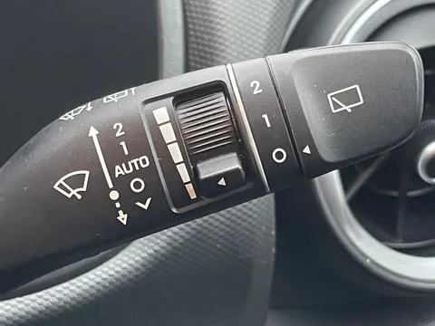 18 of 35 for Hyundai Kona 1.0 TGDi 48V MHEV Premium 5dr ⭐HEATED SEATS⭐CARPLAY⭐SENSORS⭐