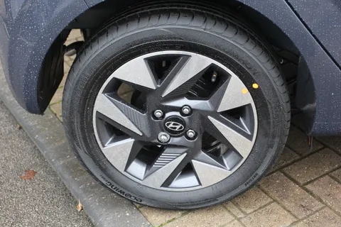 DG75AZV Hyundai i10 1.0 [63] Advance 5dr [Nav] Thumbnail #4