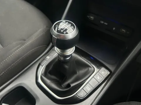 EG21AVJ Hyundai Tucson 1.6 TGDi Premium 5dr 2WD Thumbnail #12