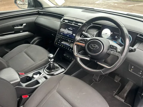 EG21AVJ Hyundai Tucson 1.6 TGDi Premium 5dr 2WD Thumbnail #16