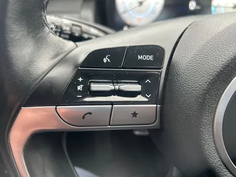 EG21AVJ Hyundai Tucson 1.6 TGDi Premium 5dr 2WD Thumbnail #22