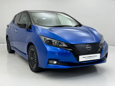 2 of 36 for Nissan LEAF 110kW N-Connecta 39kWh 5dr Auto