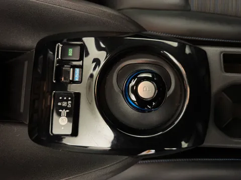 17 of 36 for Nissan LEAF 110kW N-Connecta 39kWh 5dr Auto