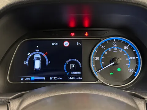 28 of 36 for Nissan LEAF 110kW N-Connecta 39kWh 5dr Auto