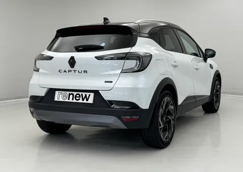 KO25UOP Renault Captur 1.6 E-Tech Full Hybrid 145 Esprit Alpine 5dr Auto Thumbnail #6