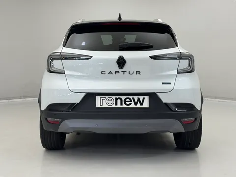 KO25UOP Renault Captur 1.6 E-Tech Full Hybrid 145 Esprit Alpine 5dr Auto Thumbnail #7