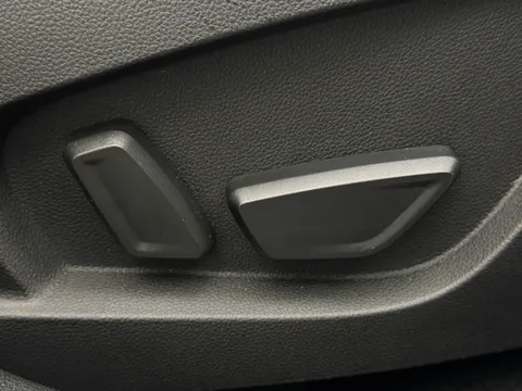 KO25UOP Renault Captur 1.6 E-Tech Full Hybrid 145 Esprit Alpine 5dr Auto Thumbnail #19