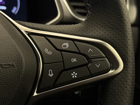 KO25UOP Renault Captur 1.6 E-Tech Full Hybrid 145 Esprit Alpine 5dr Auto Thumbnail #22