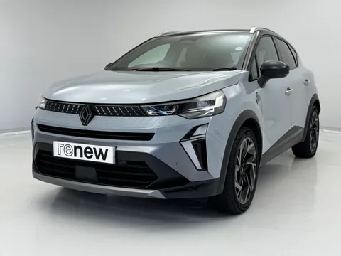 YP75FCY Renault Captur 1.6 E-Tech Full Hybrid 145 Esprit Alpine 5dr Auto Thumbnail #3