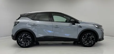 YP75FCY Renault Captur 1.6 E-Tech Full Hybrid 145 Esprit Alpine 5dr Auto Thumbnail #5