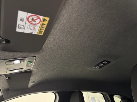 YP75FCY Renault Captur 1.6 E-Tech Full Hybrid 145 Esprit Alpine 5dr Auto Thumbnail #14