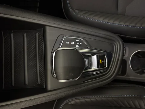 YP75FCY Renault Captur 1.6 E-Tech Full Hybrid 145 Esprit Alpine 5dr Auto Thumbnail #15