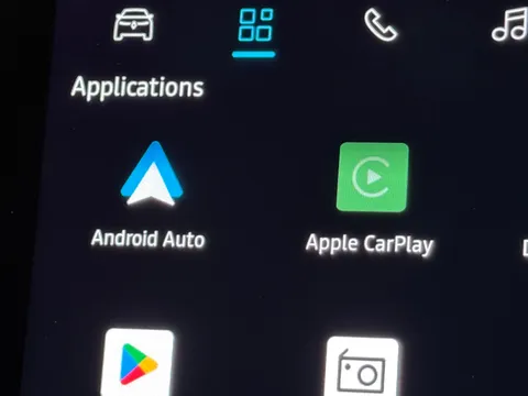 YP75FCY Renault Captur 1.6 E-Tech Full Hybrid 145 Esprit Alpine 5dr Auto Thumbnail #24