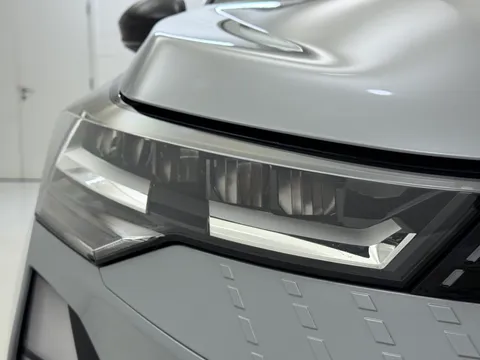 YP75FCY Renault Captur 1.6 E-Tech Full Hybrid 145 Esprit Alpine 5dr Auto Thumbnail #31