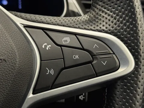 23 of 35 for RENAULT ARKANA 1.6 E-TECH Hybrid 145 R.S. Line 5dr Auto