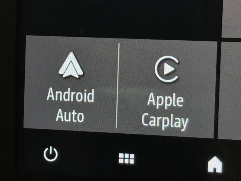 24 of 35 for RENAULT ARKANA 1.6 E-TECH Hybrid 145 R.S. Line 5dr Auto