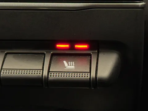 28 of 35 for RENAULT ARKANA 1.6 E-TECH Hybrid 145 R.S. Line 5dr Auto